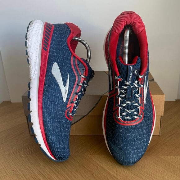 Brooks Adrenaline GTS 20 ‘Go USA’ Men Running Sneakers - SZ 11 main image 4
